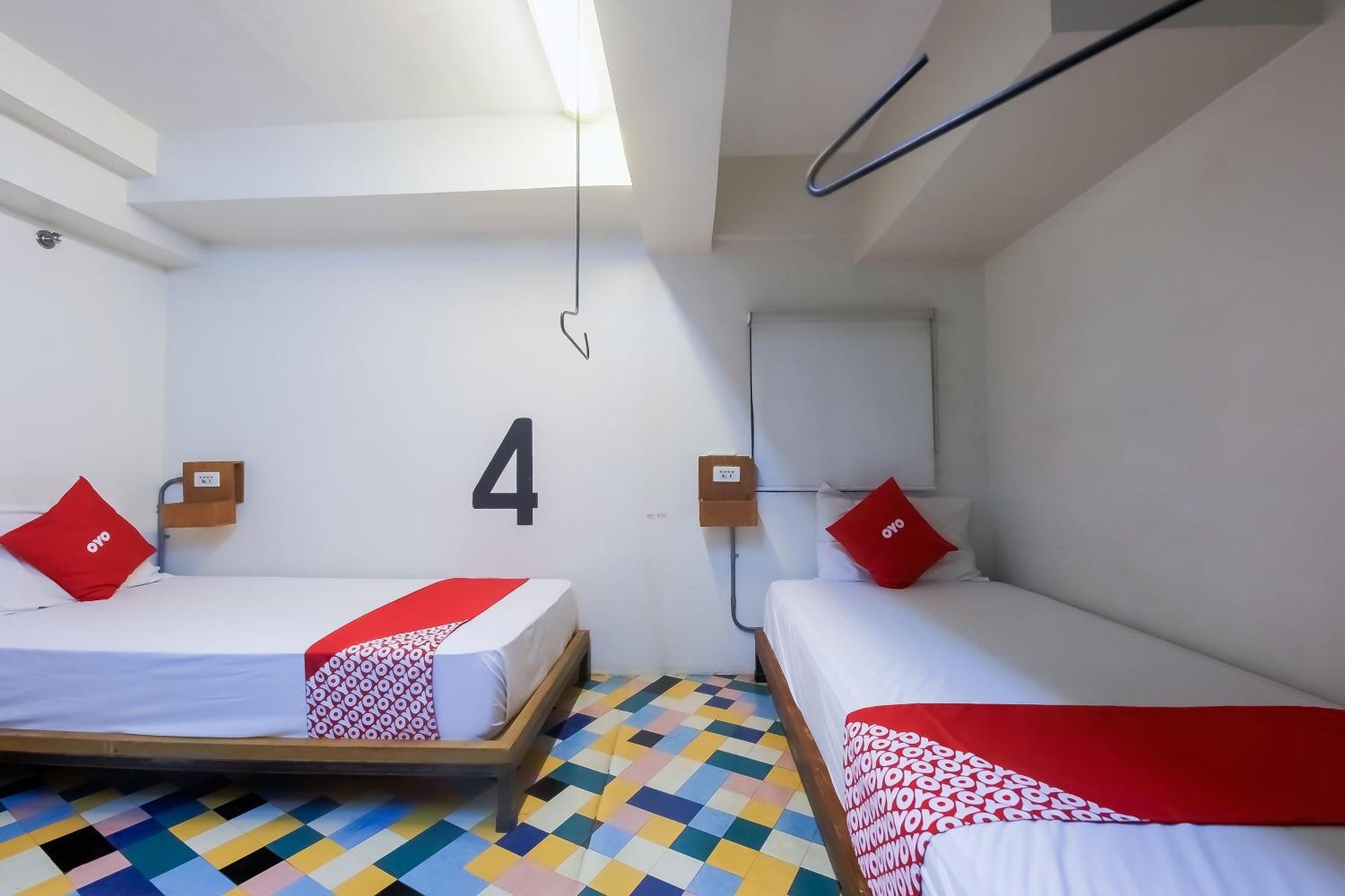 Spot On Junction Hostel マカティ エクステリア 写真