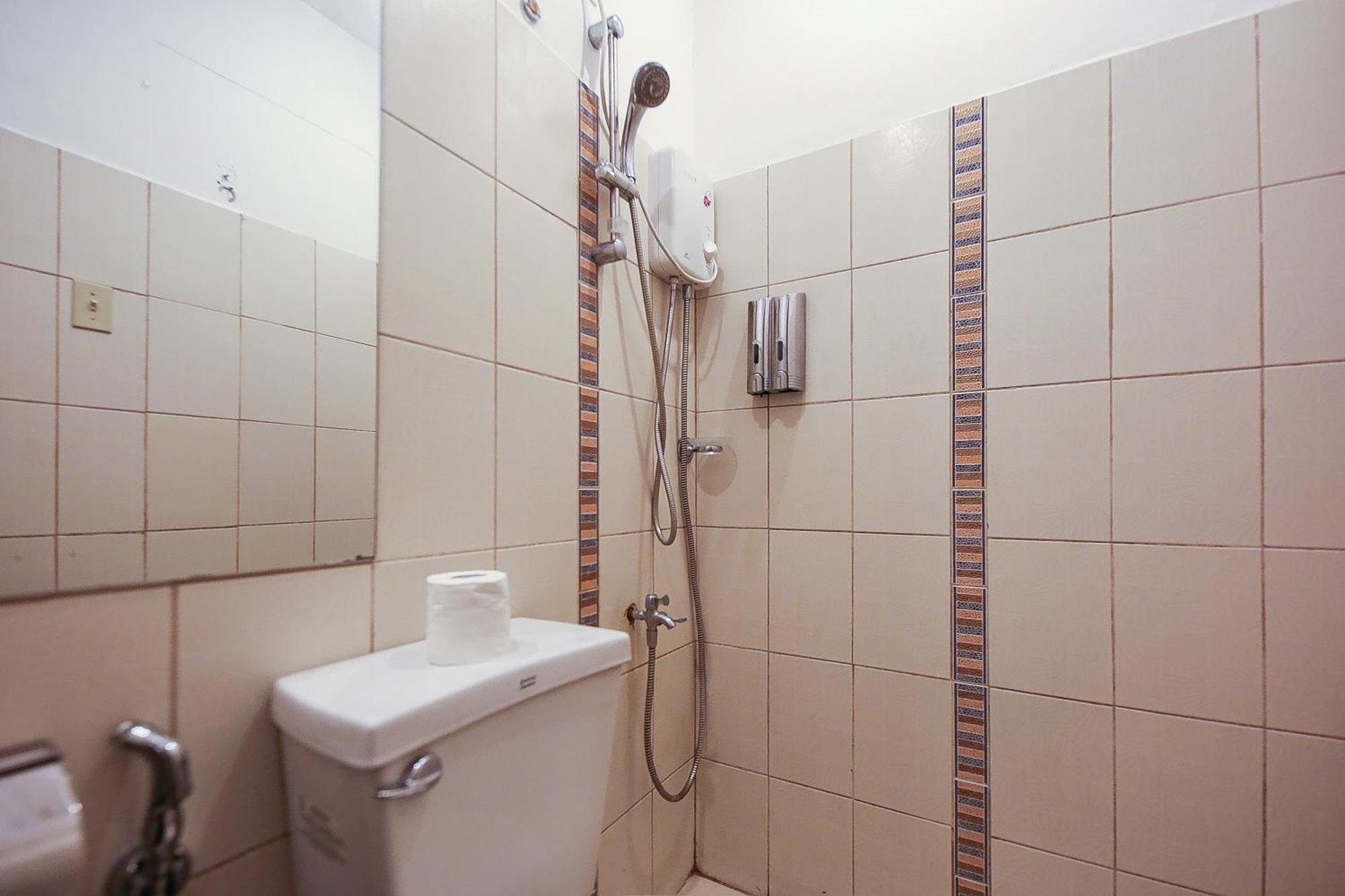 Spot On Junction Hostel マカティ エクステリア 写真