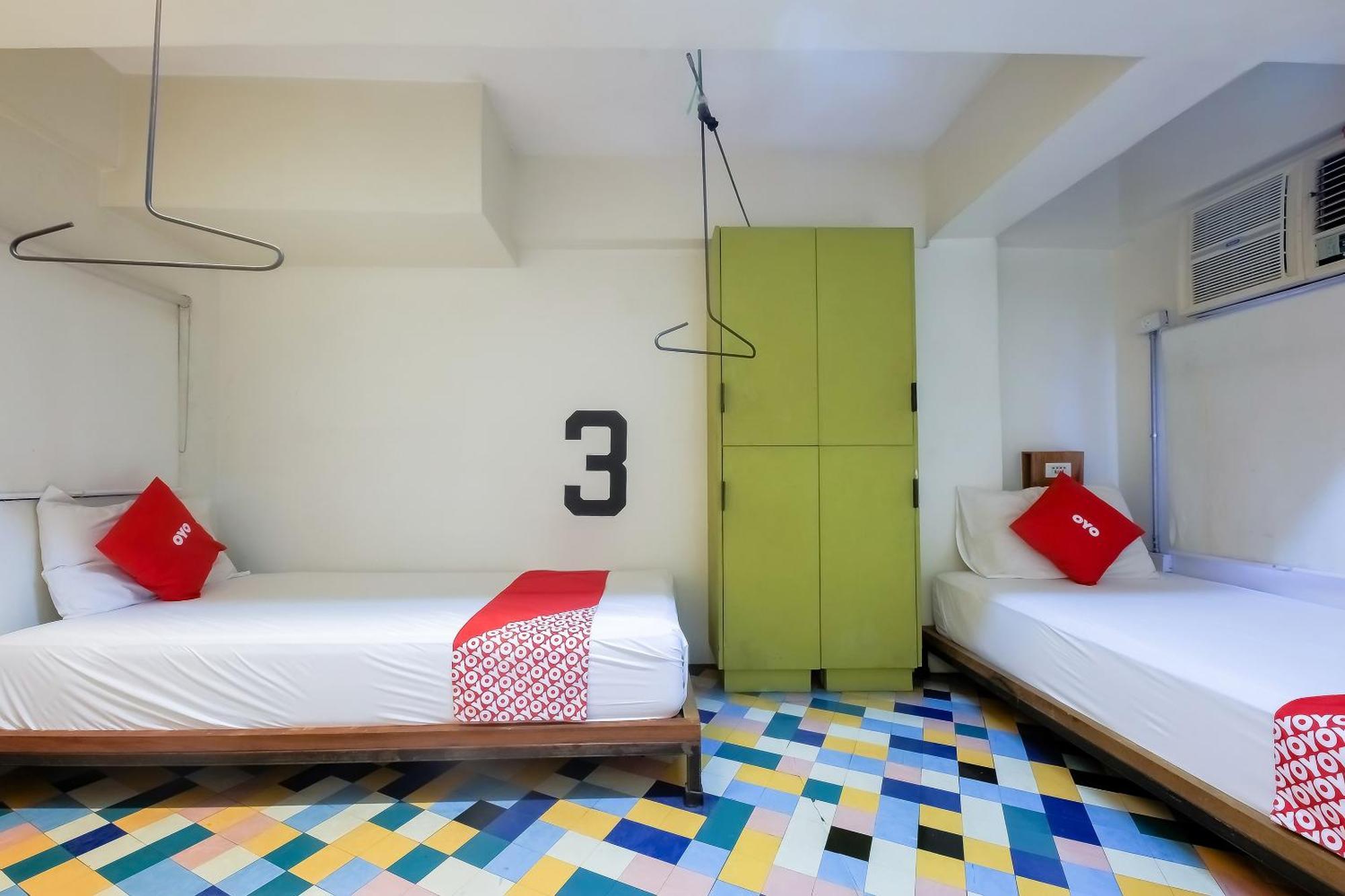 Spot On Junction Hostel マカティ エクステリア 写真