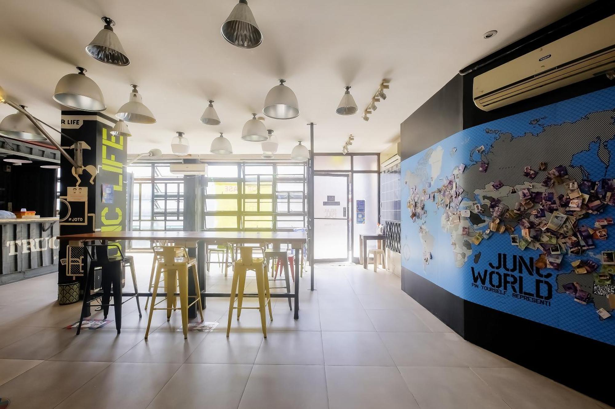 Spot On Junction Hostel マカティ エクステリア 写真