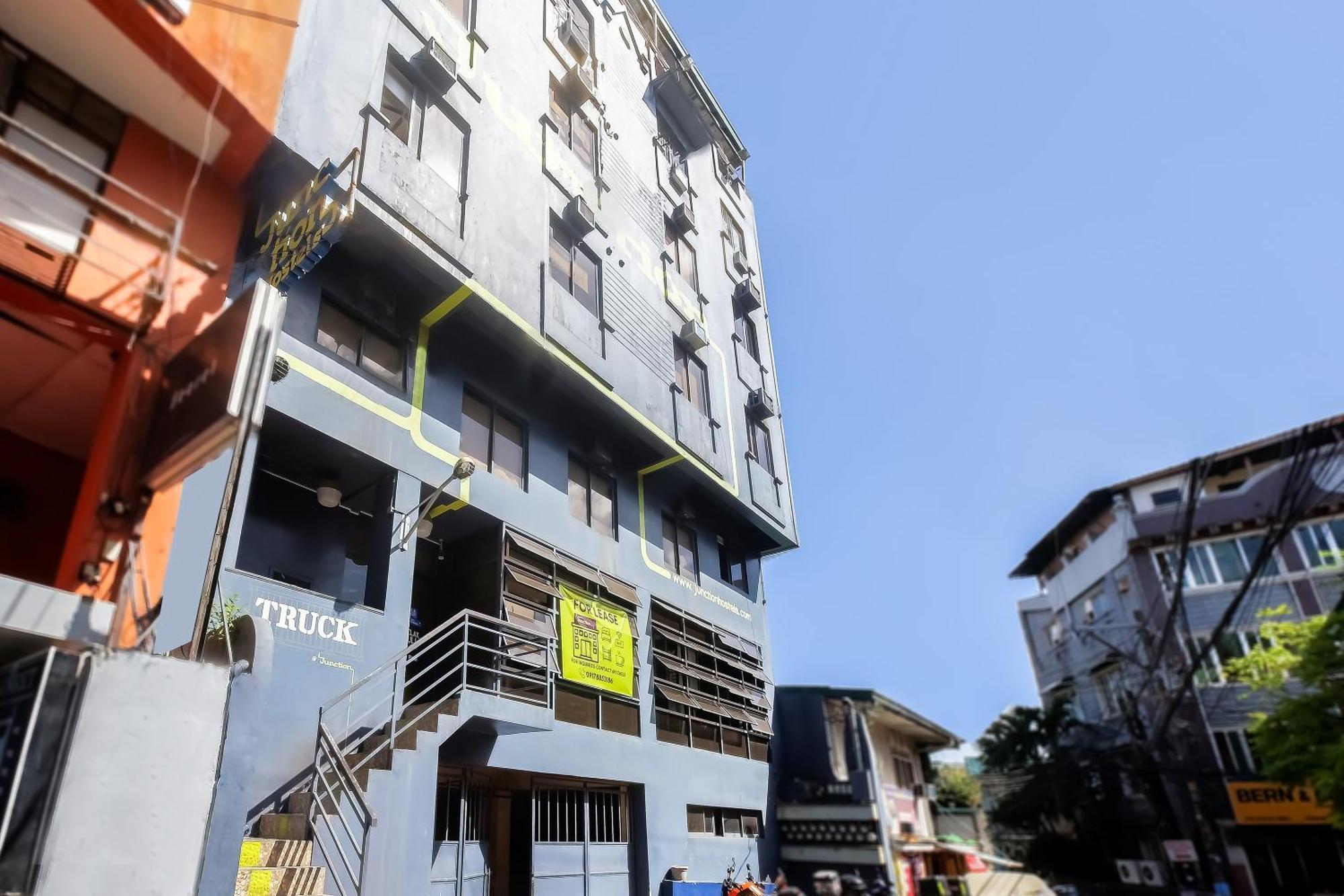 Spot On Junction Hostel マカティ エクステリア 写真