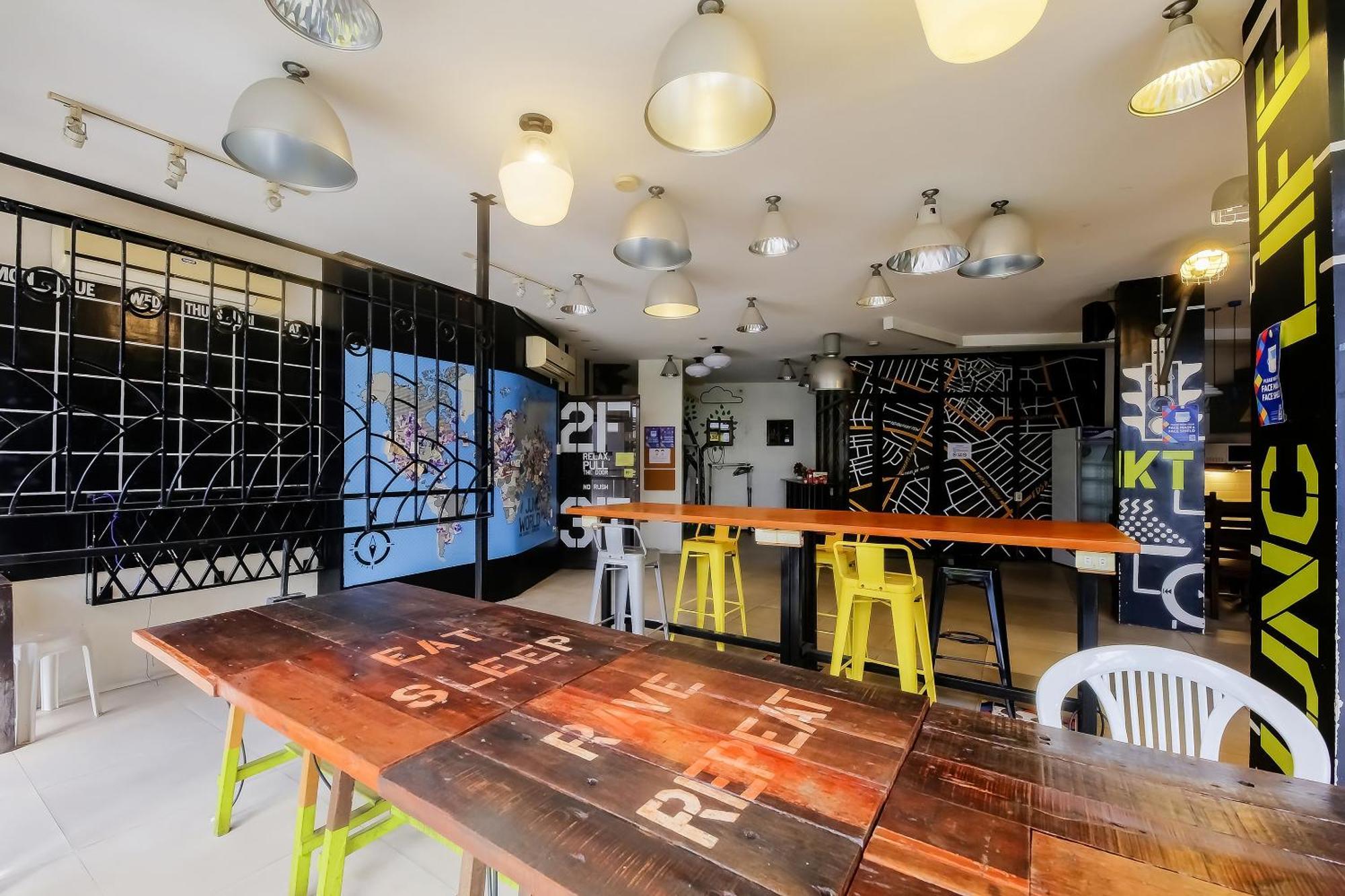 Spot On Junction Hostel マカティ エクステリア 写真