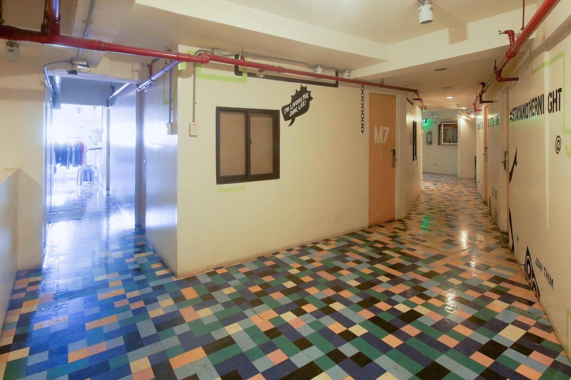 Spot On Junction Hostel マカティ エクステリア 写真
