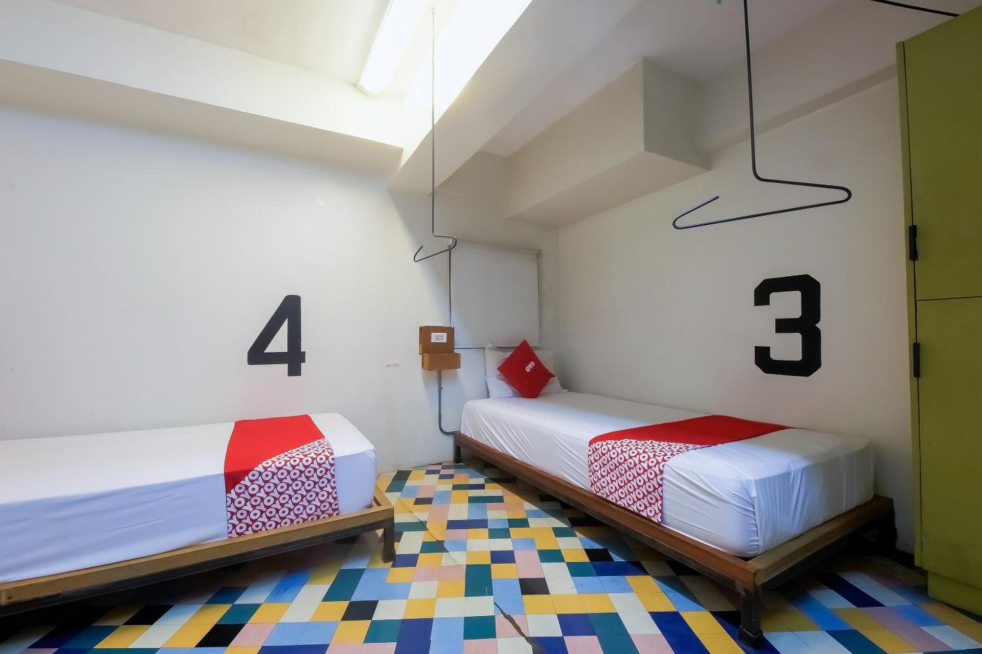 Spot On Junction Hostel マカティ エクステリア 写真