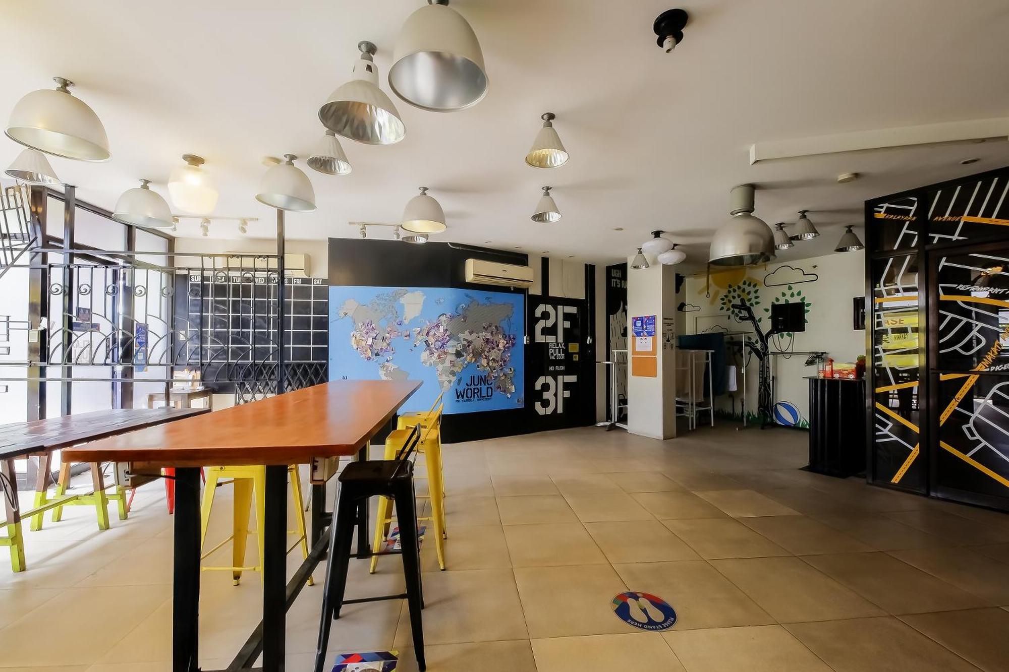 Spot On Junction Hostel マカティ エクステリア 写真