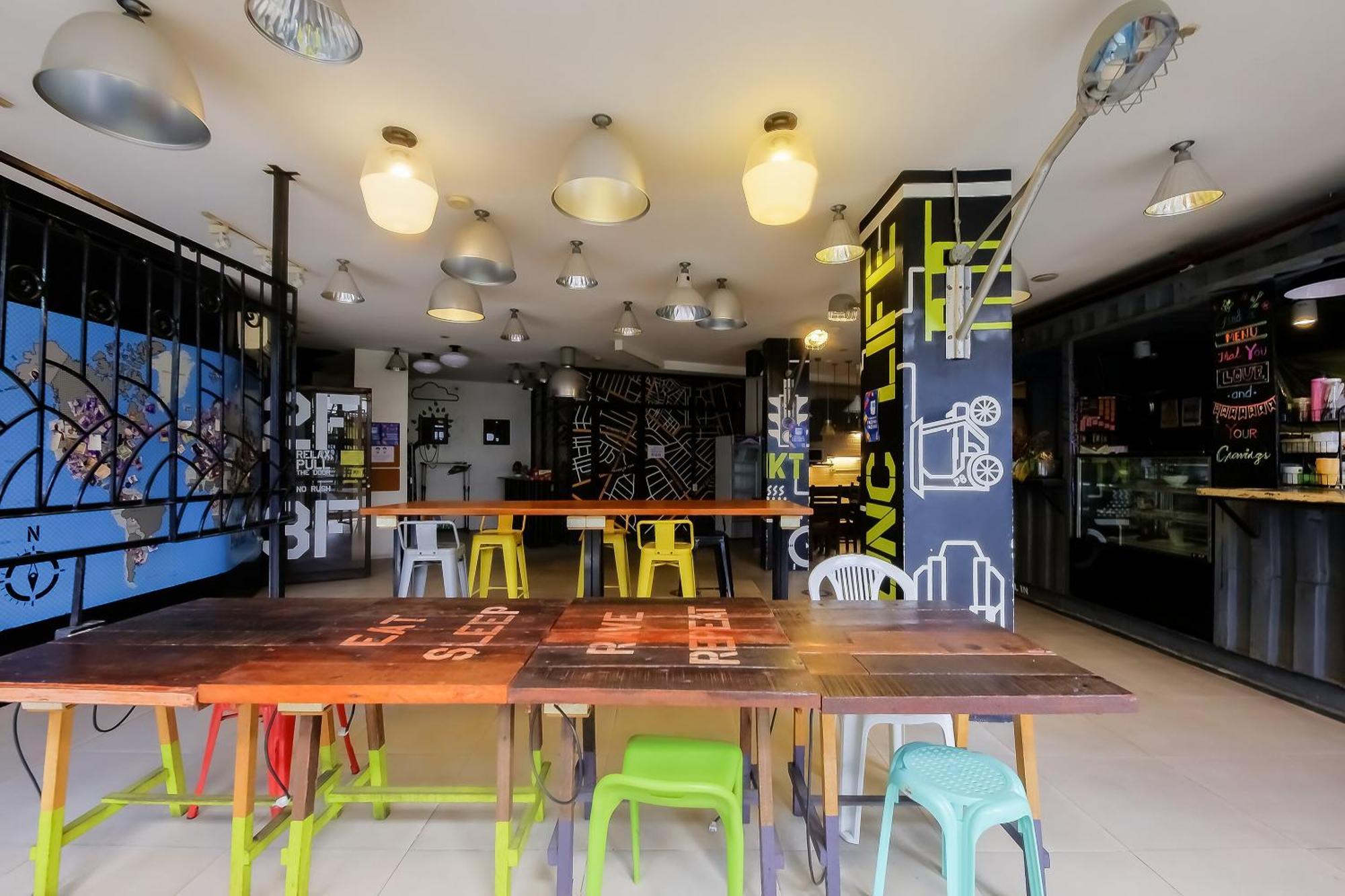 Spot On Junction Hostel マカティ エクステリア 写真